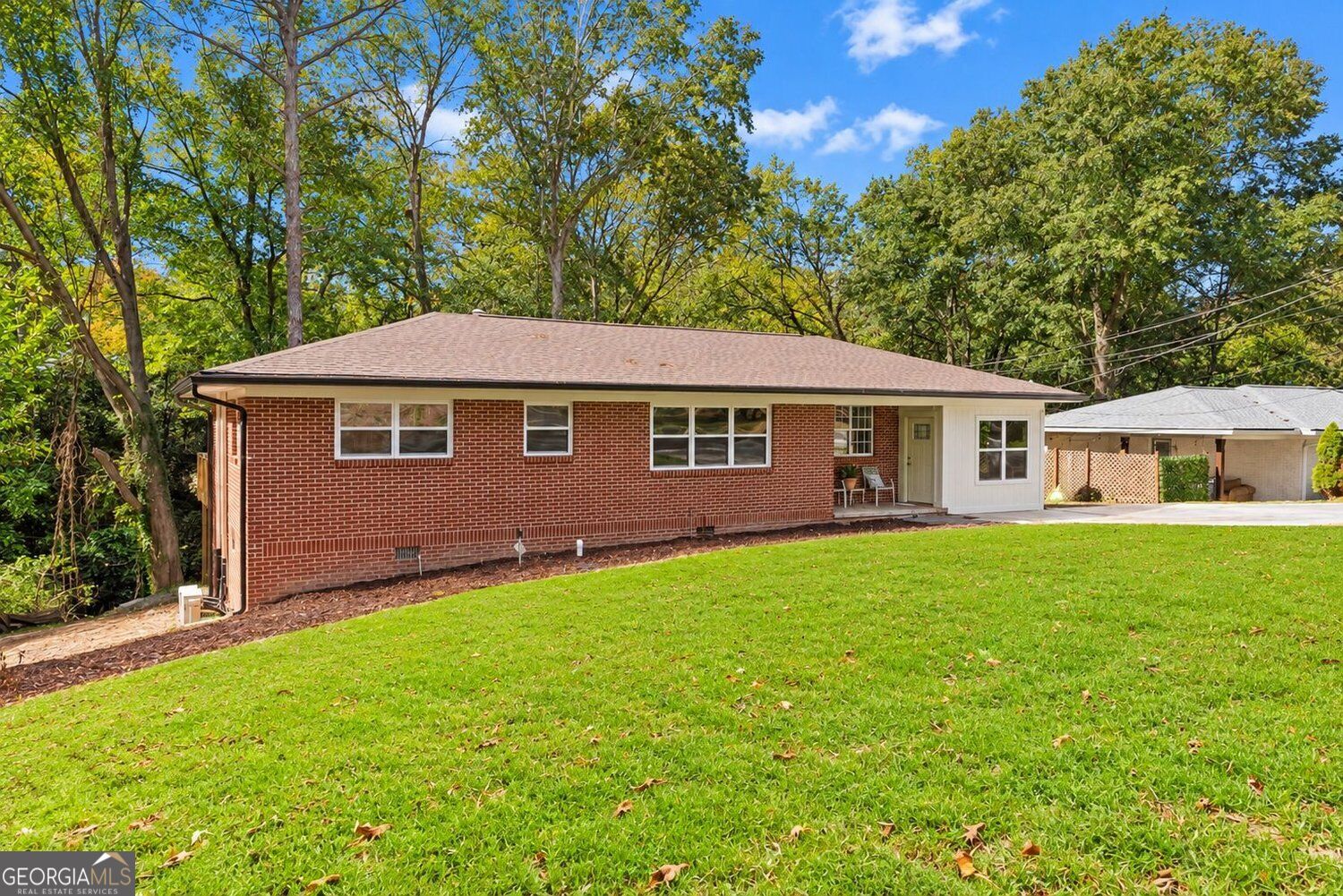 411 Christopher DR