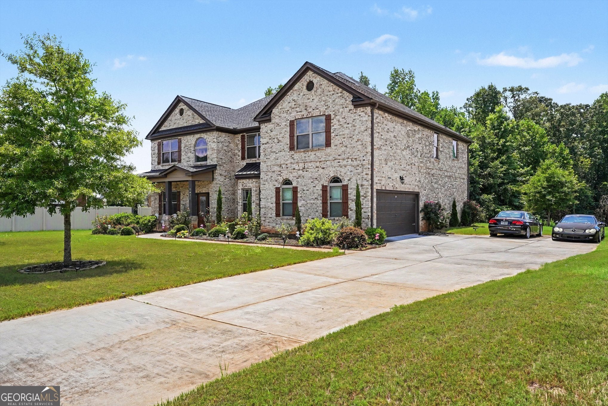 707 Corsica LN