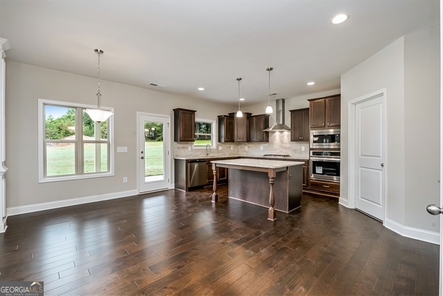 20 Tree Farm WAY