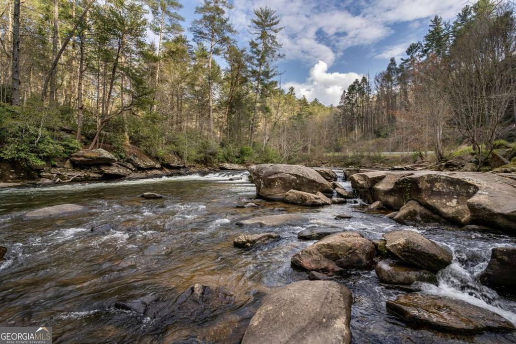 Photo of 967 River Bend Lane, Blue Ridge, GA 30513 (MLS # 10724609)