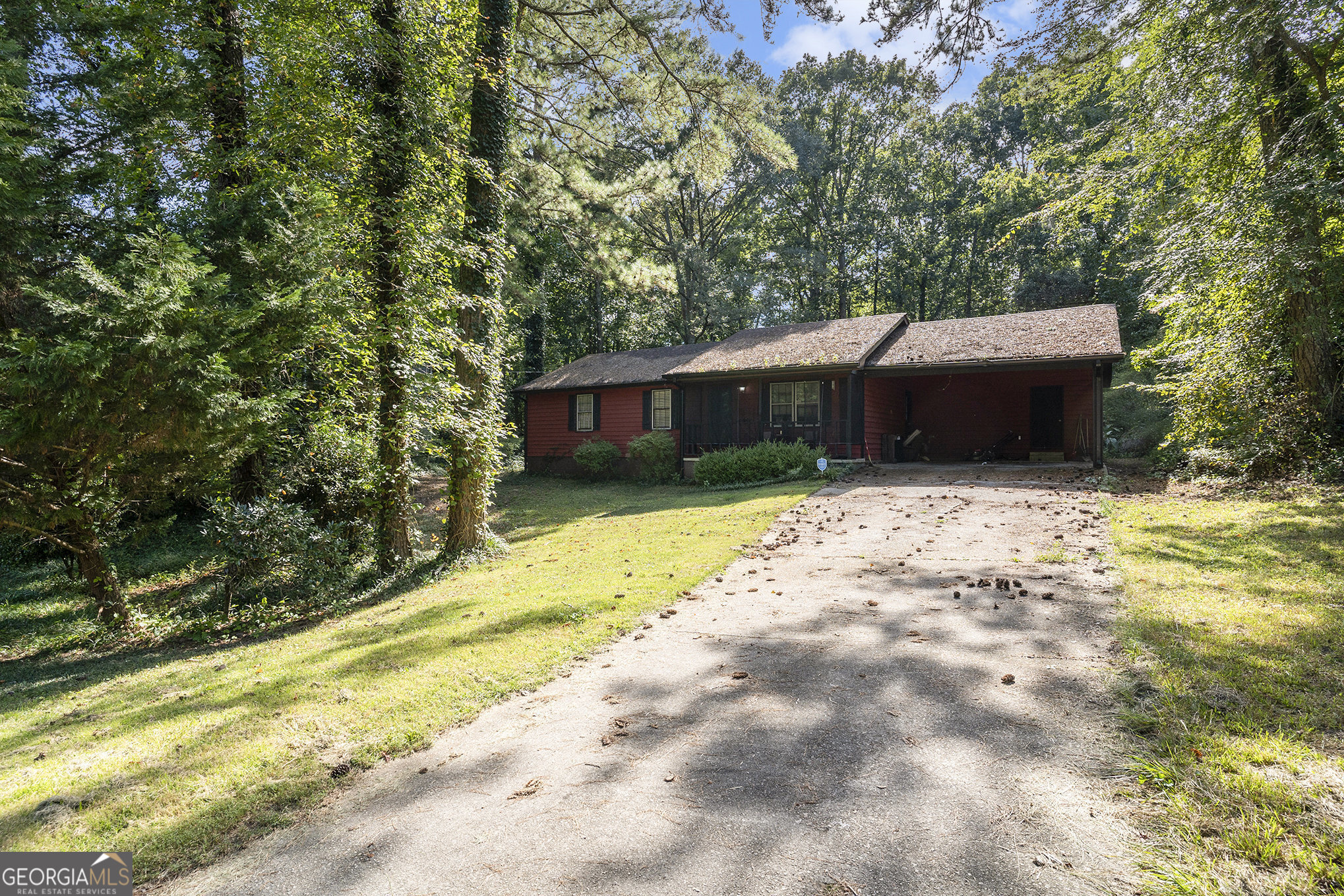 Welcome to 214 Hemlock Dr, a 3-bedroom, 2-bath ranch in the established Crossroads Valley community of Stockbridge. This home offers a functional layout with spacious living areas and a recently updated kitchen floor with luxury vinyl plank. With its solid foundation and classic design, this property presents the perfect opportunity to bring your vision to life. The bright and open floor plan offers plenty of natural light, while the bedrooms provide comfortable space and flexibility for family, guests, or a home office. Outside, you'll find a level lot with a private backyard, ideal for creating your own outdoor retreat. Conveniently located near shopping, dining, and Panola Mountain State Park, this home is full of potential and ready for its next chapter. Whether you're looking to customize for yourself or invest in a property with strong upside, 214 Hemlock Dr is a must-see. Schedule your showing today and imagine the possibilities!
