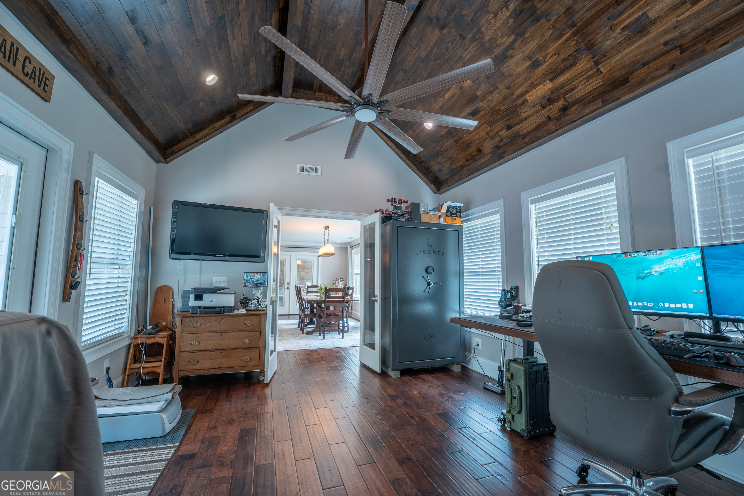 Clarkesville, Georgia 30523, United States, 4 Bedrooms Bedrooms, ,4 BathroomsBathrooms,Residential,Active,112662