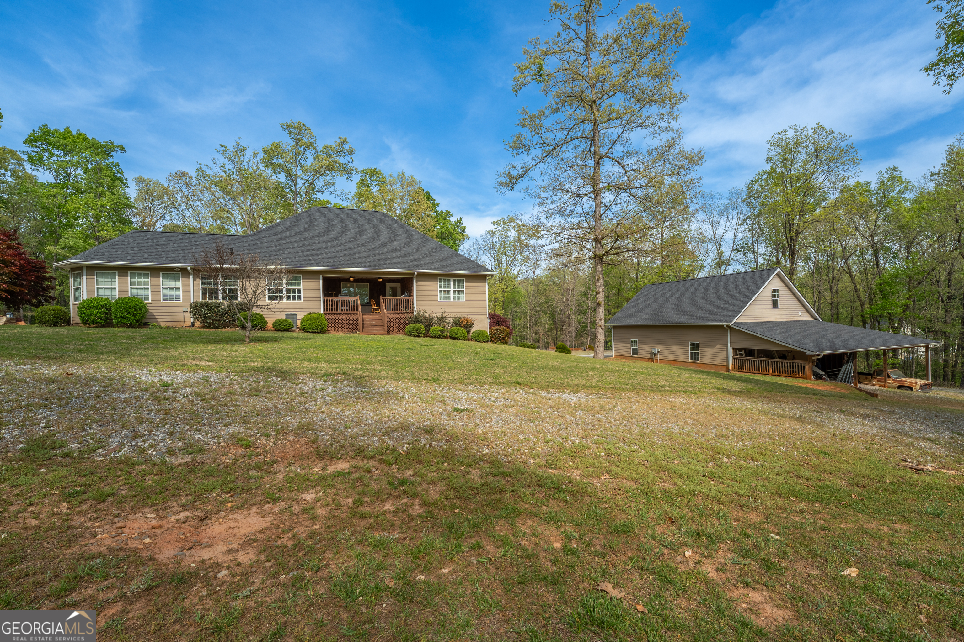 Clarkesville, Georgia 30523, United States, 4 Bedrooms Bedrooms, ,4 BathroomsBathrooms,Residential,Active,112662