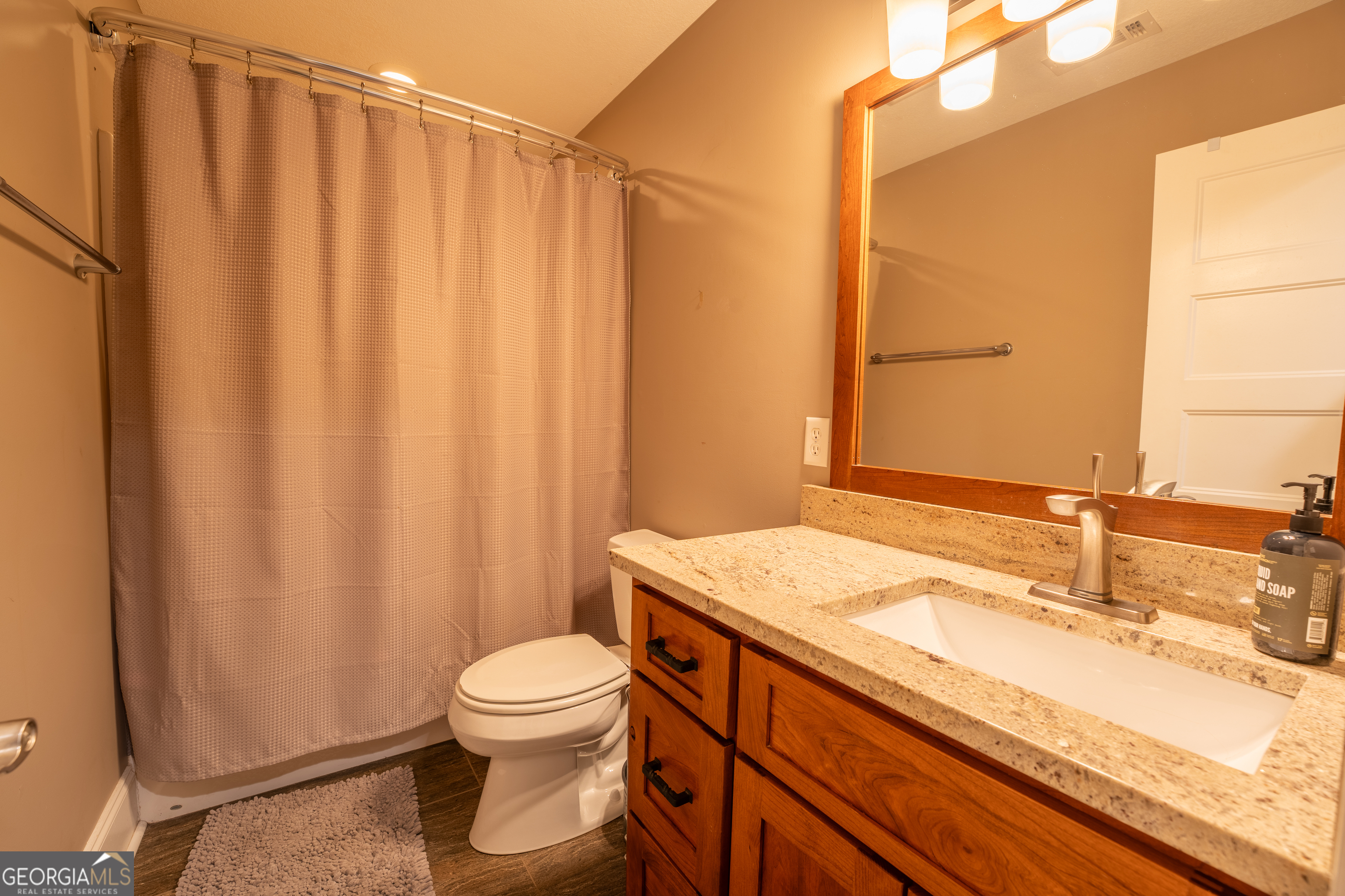 Clarkesville, Georgia 30523, United States, 4 Bedrooms Bedrooms, ,4 BathroomsBathrooms,Residential,Active,112662