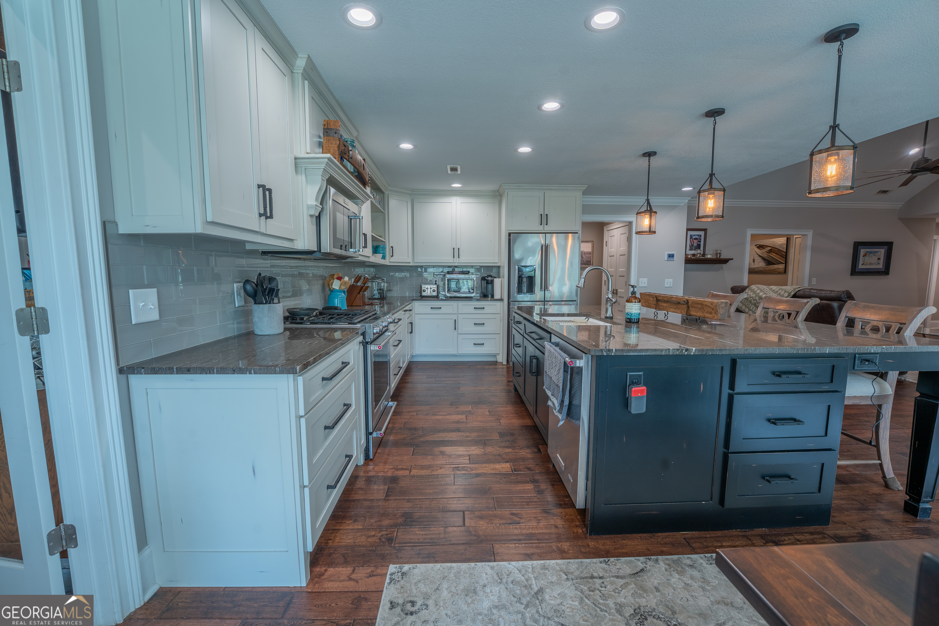 Clarkesville, Georgia 30523, United States, 4 Bedrooms Bedrooms, ,4 BathroomsBathrooms,Residential,Active,112662