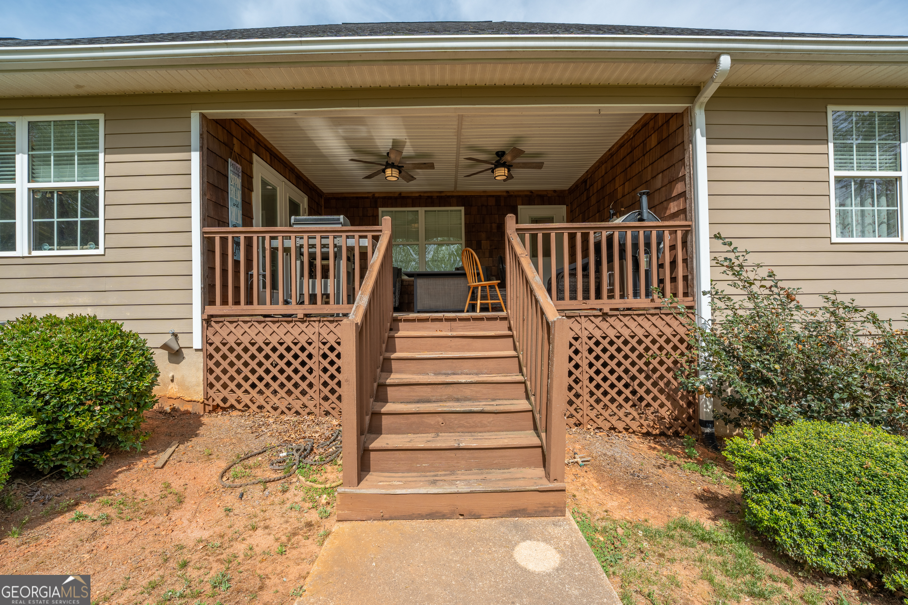 Clarkesville, Georgia 30523, United States, 4 Bedrooms Bedrooms, ,4 BathroomsBathrooms,Residential,Active,112662