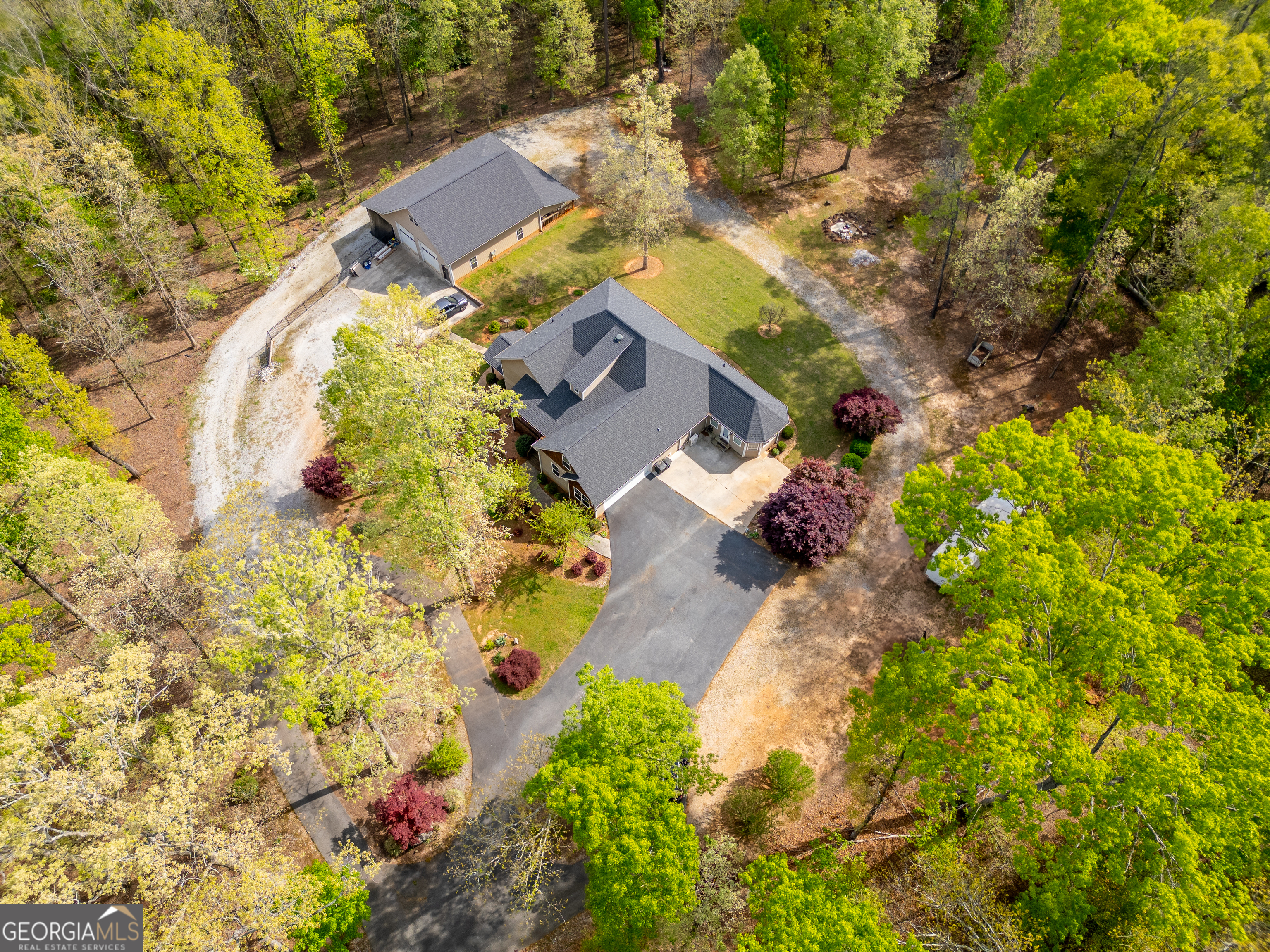 Clarkesville, Georgia 30523, United States, 4 Bedrooms Bedrooms, ,4 BathroomsBathrooms,Residential,Active,112662