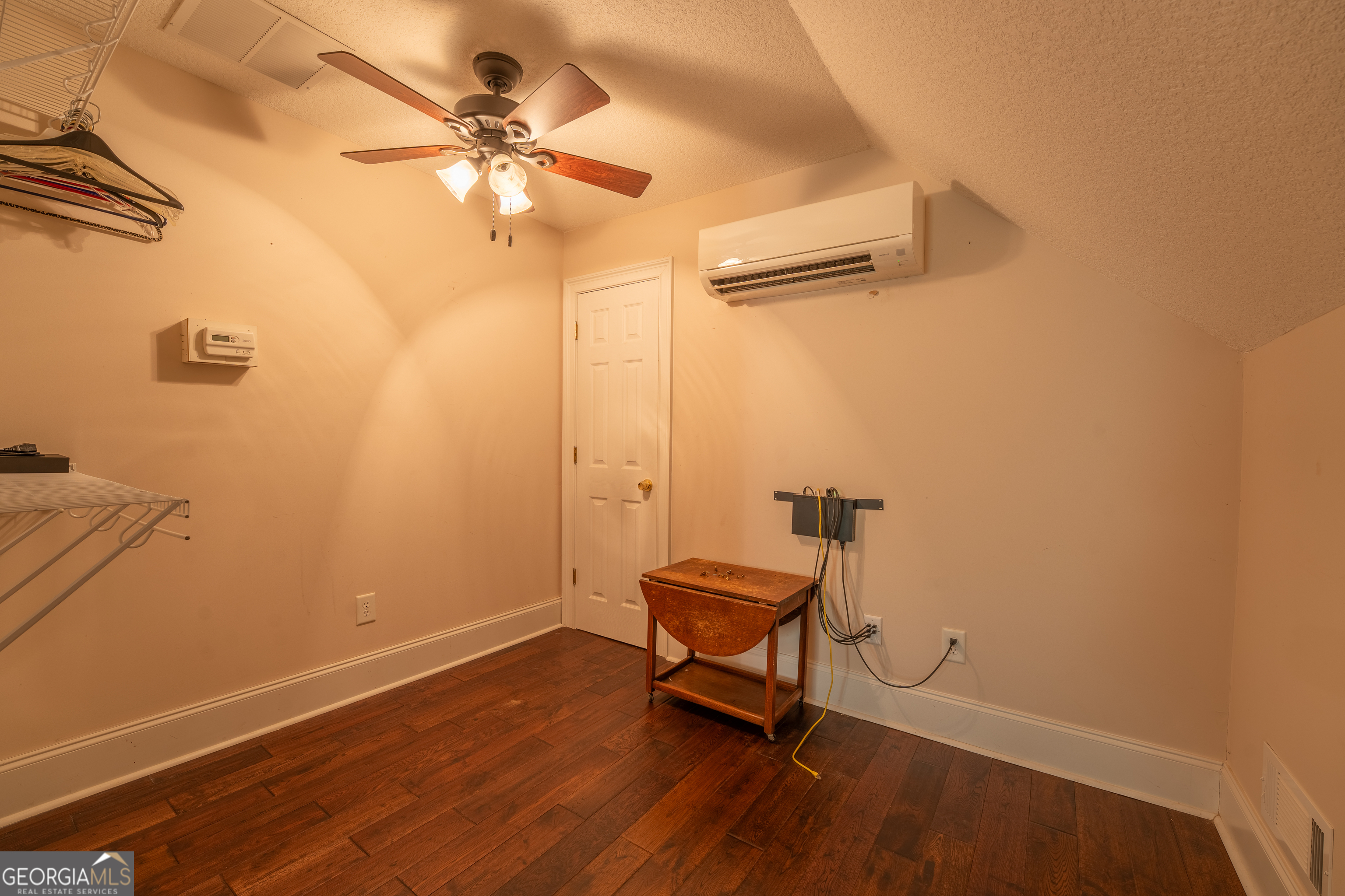 Clarkesville, Georgia 30523, United States, 4 Bedrooms Bedrooms, ,4 BathroomsBathrooms,Residential,Active,112662