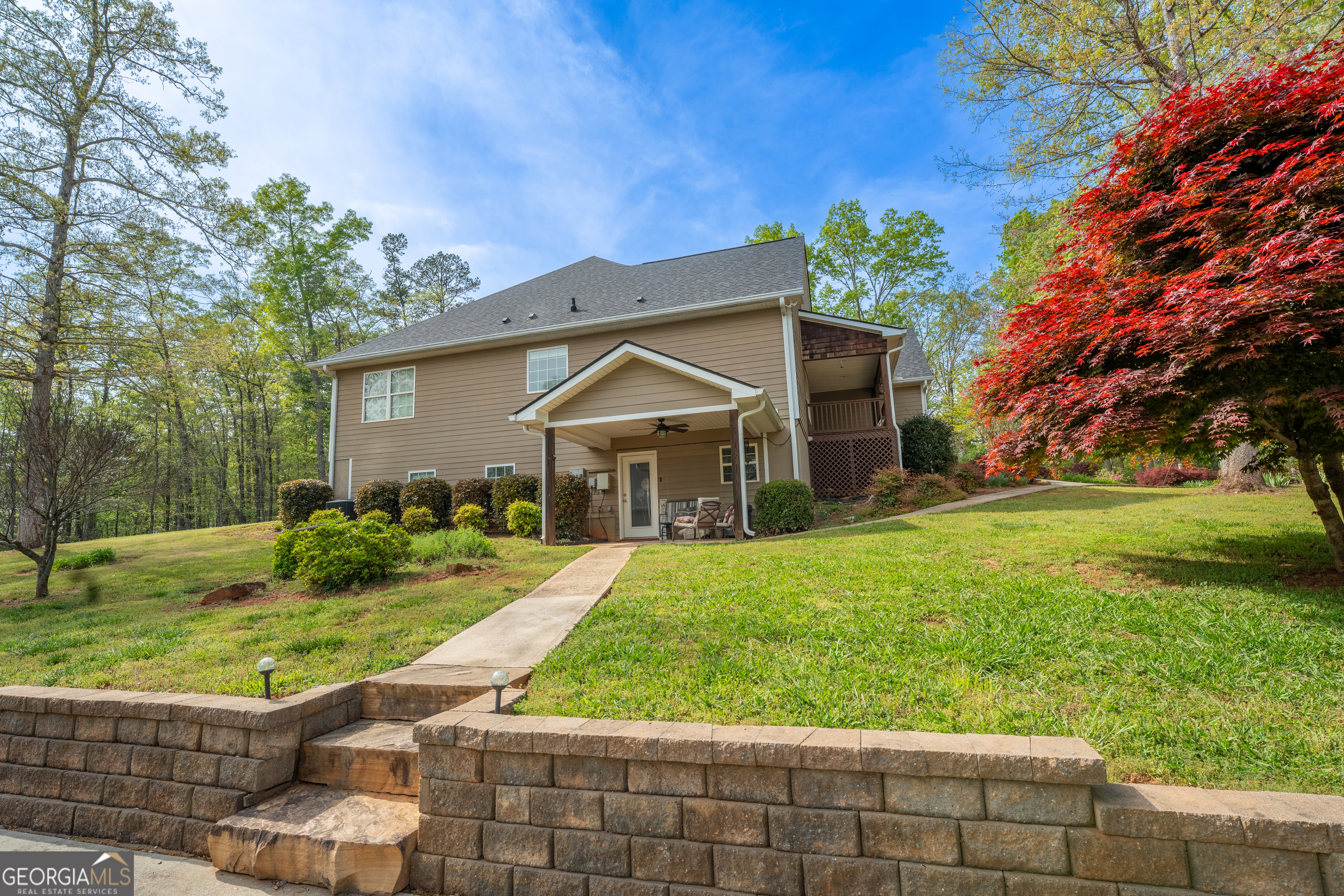 Clarkesville, Georgia 30523, United States, 4 Bedrooms Bedrooms, ,4 BathroomsBathrooms,Residential,Active,112662