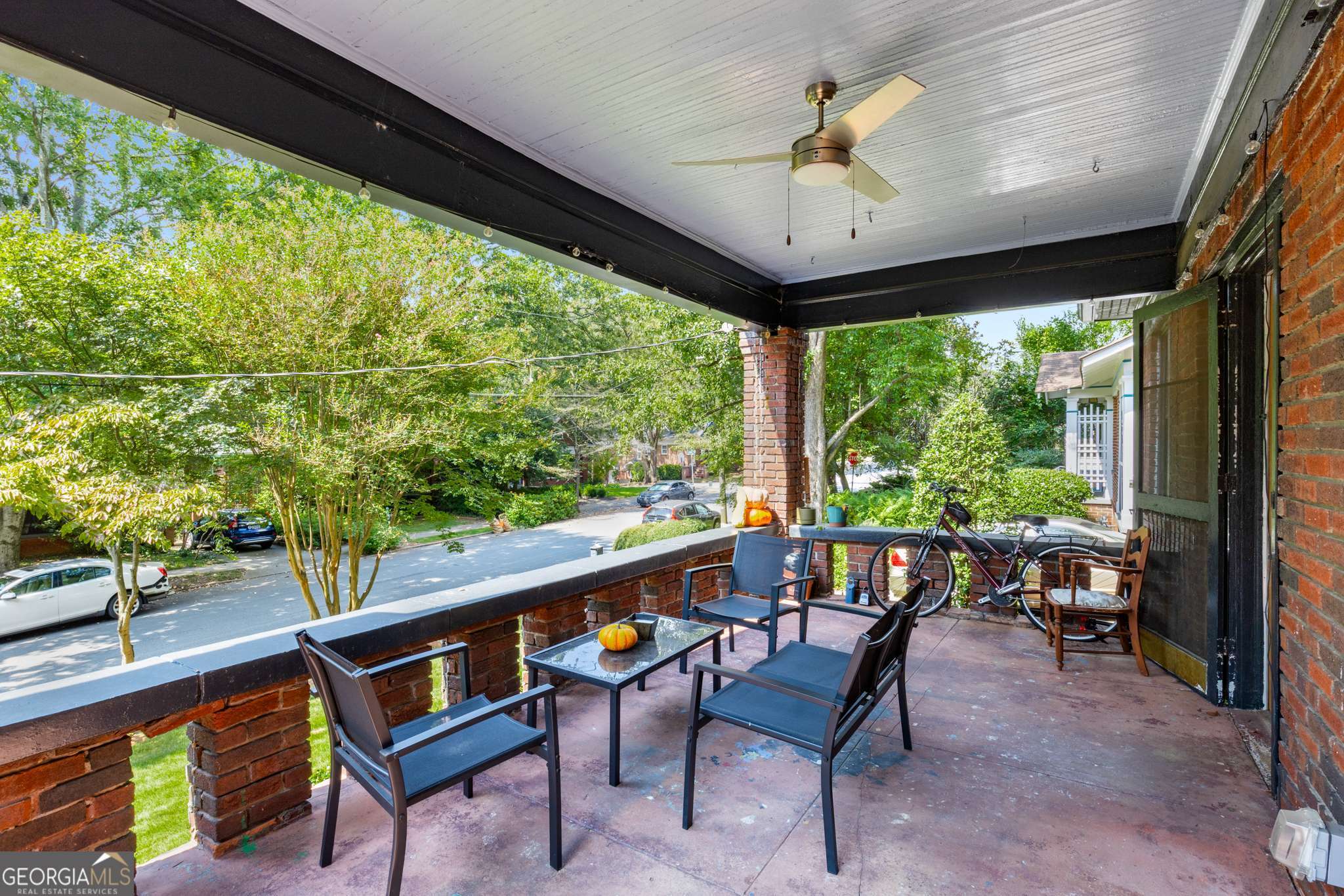 471 Page AVE NE