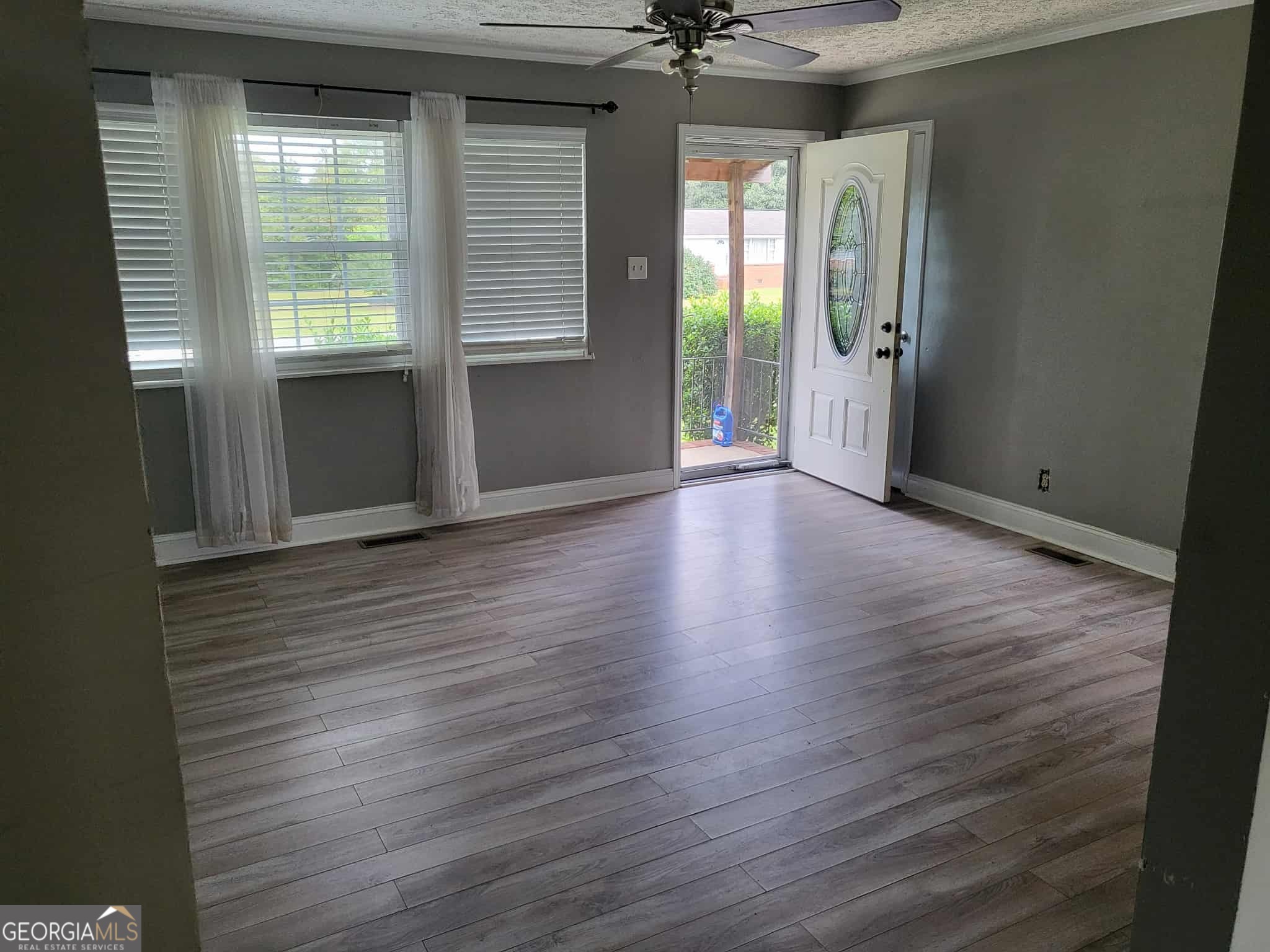 116 Lake DR