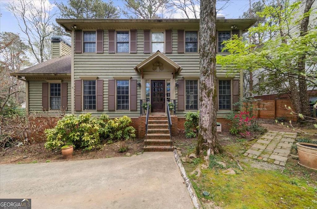 Photo of 12493 Charlotte Drive, Alpharetta, GA 30004 (MLS # 10742370)
