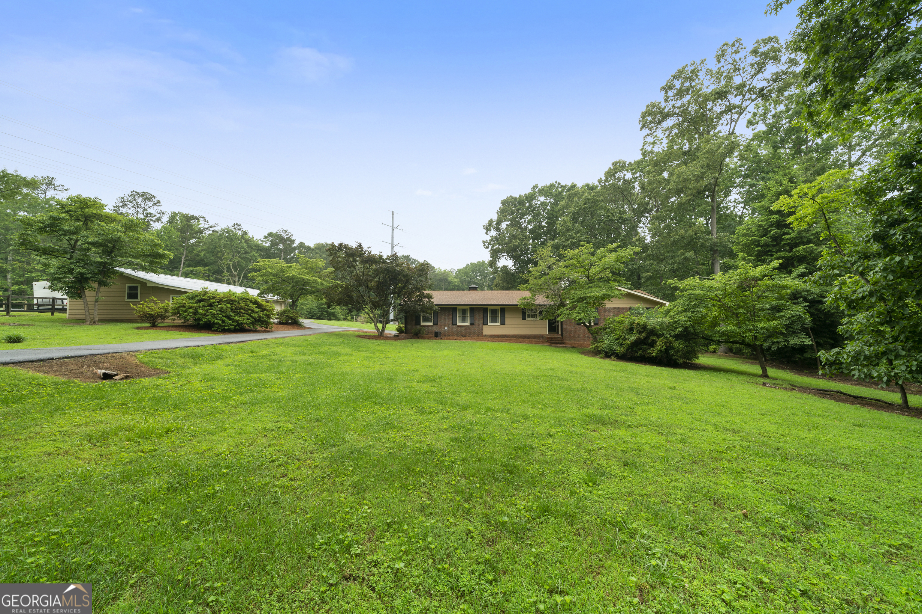 54 Twin Oaks LN SW