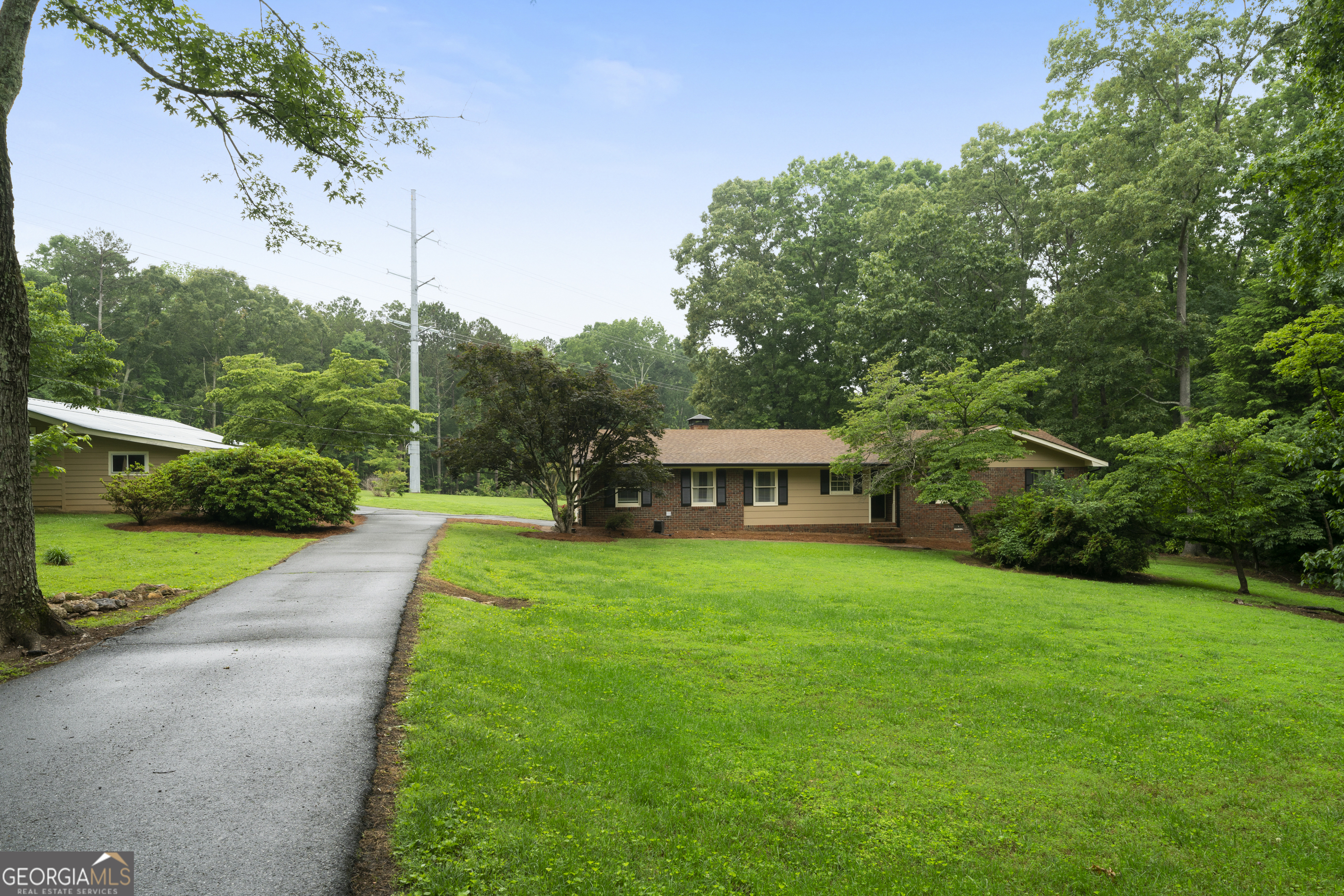 54 Twin Oaks LN SW