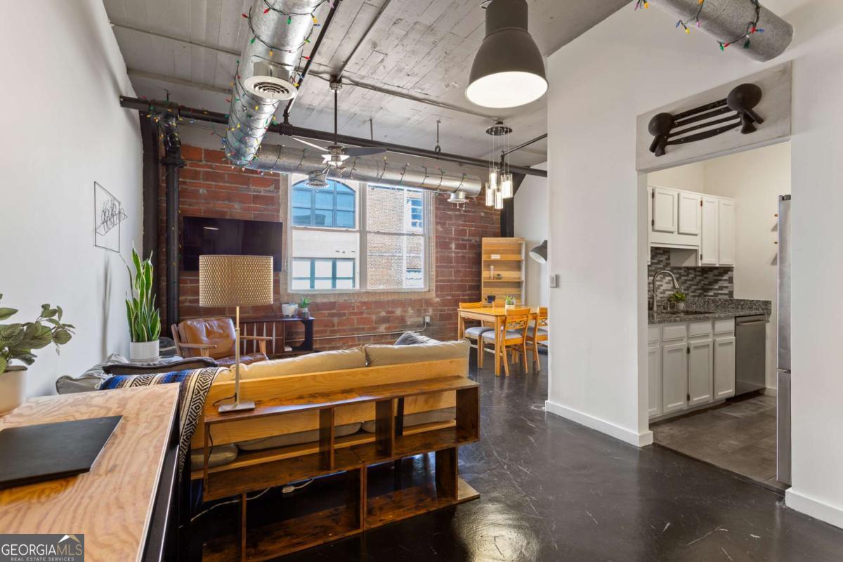 172 Haynes ST SW 304