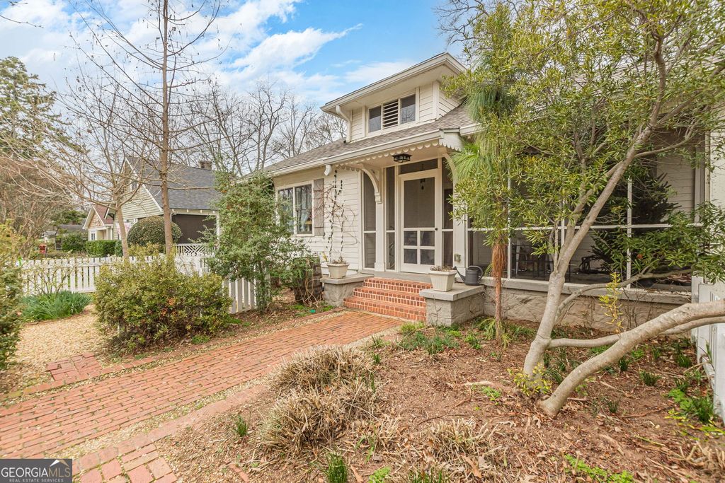Photo of 1773 Dorsey Avenue, East Point, GA 30344 (MLS # 10742317)