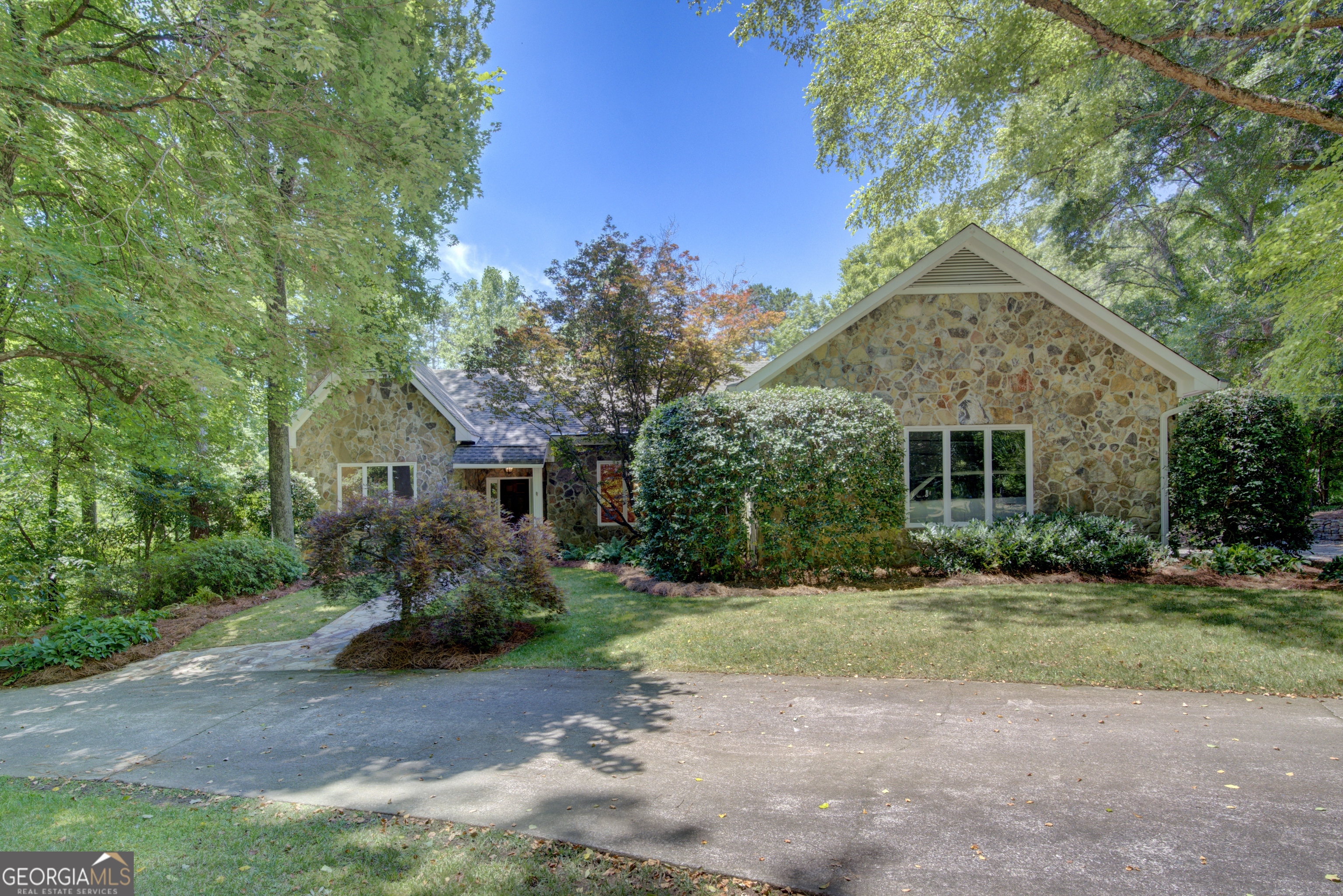 139 Shoals Ferry Road SE