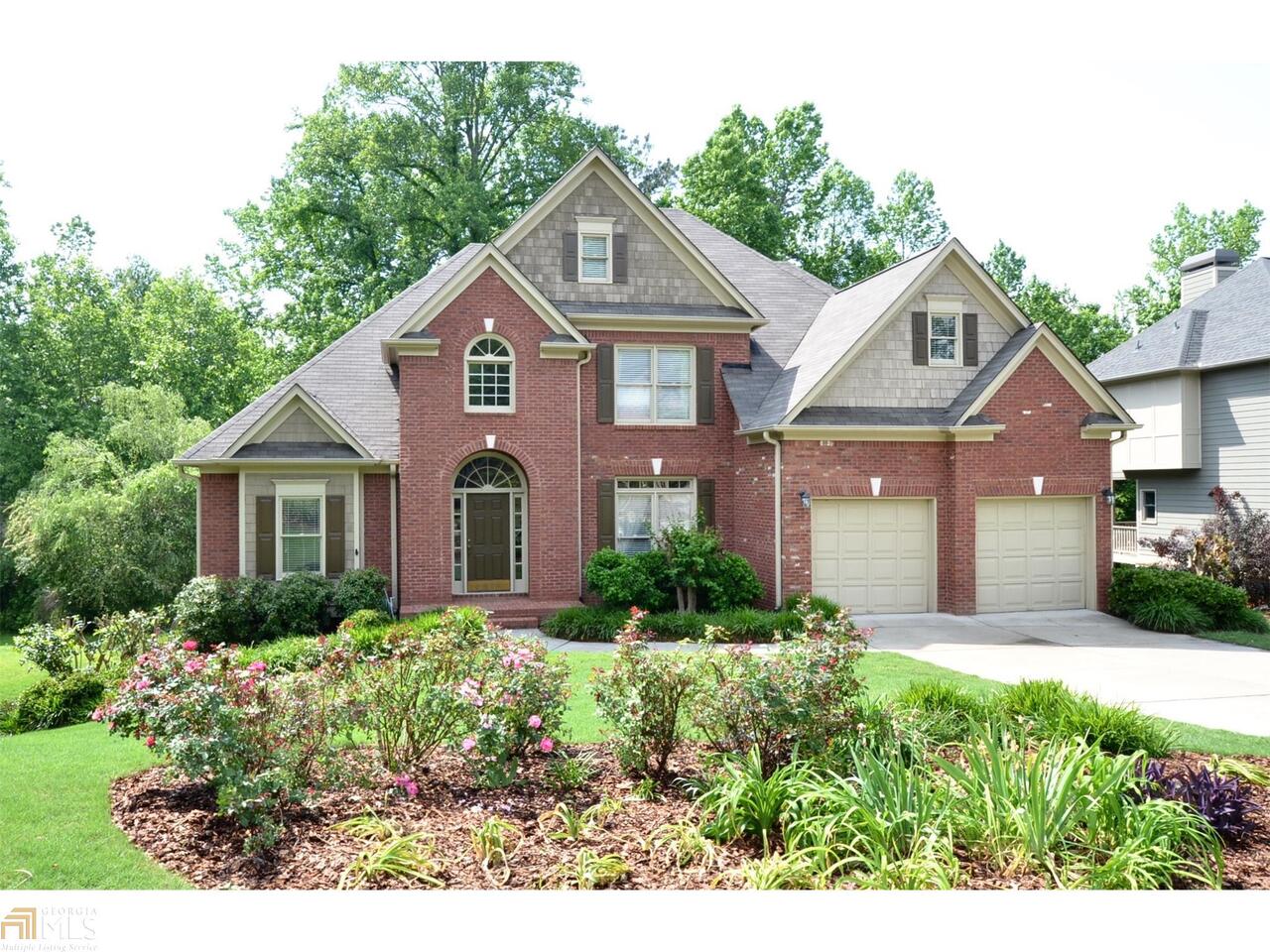 Stunning 5/4 Home is Castlebooke with private backyard. This Turn-Key ready homes has a Rich open floor plan, freshly painted, Huge Master on Main with a spacious master bathroom, hardwood floors that look brand new, separate dinning room, kitchen with family room views, deck off of kitchen, beautiful stone patio in backyard, gorgeous finished basement with pool table area, home theater room and bar with full bath and a couple more rooms to fill!!!! Great location for the sought after Swim & Tennis Neighborhood!!!