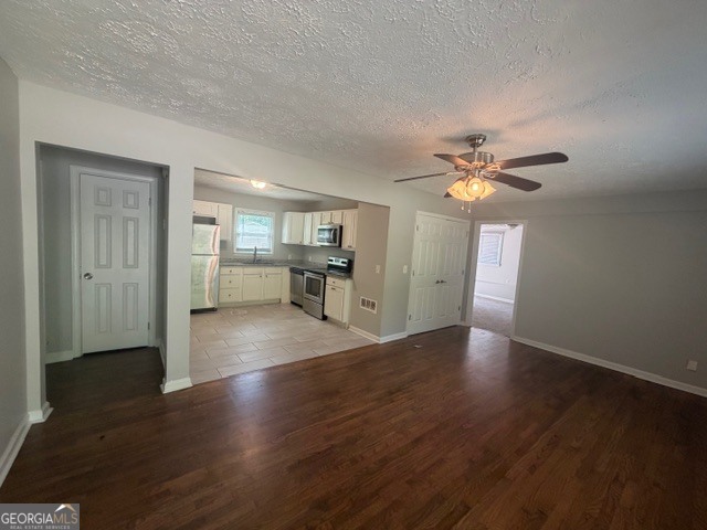 6057 Blackhawk TRL SE