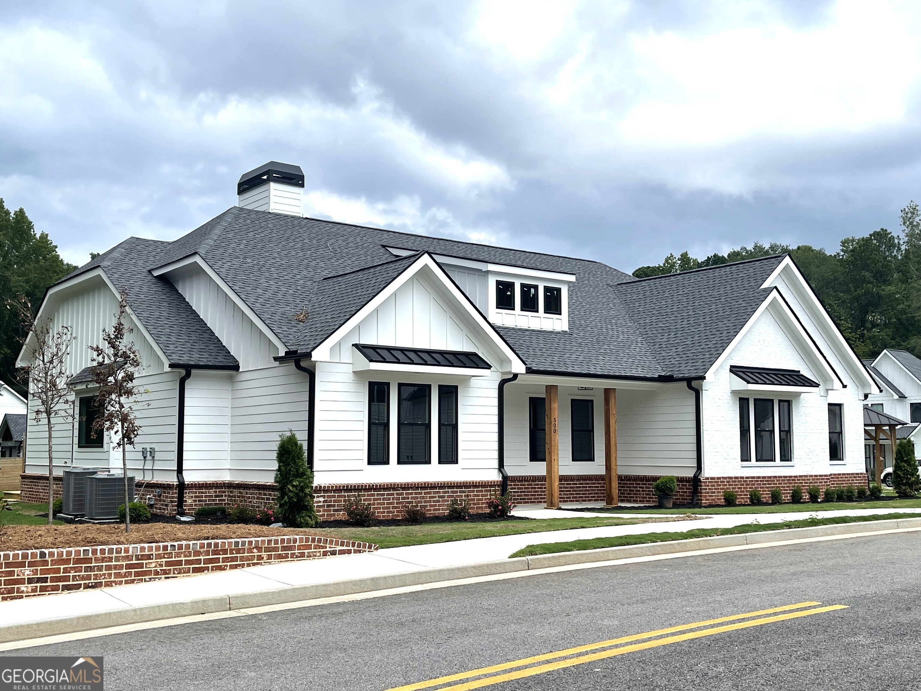 500 Mill Farm LN