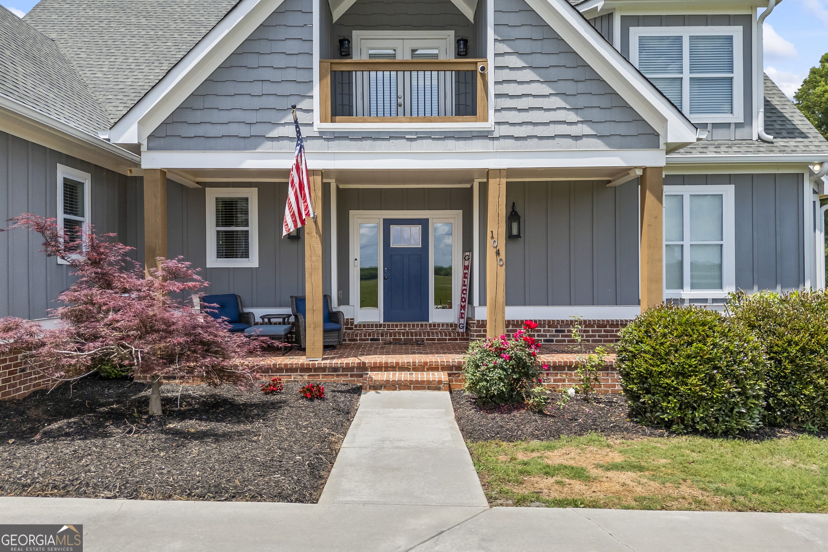 1040 Peacock DR