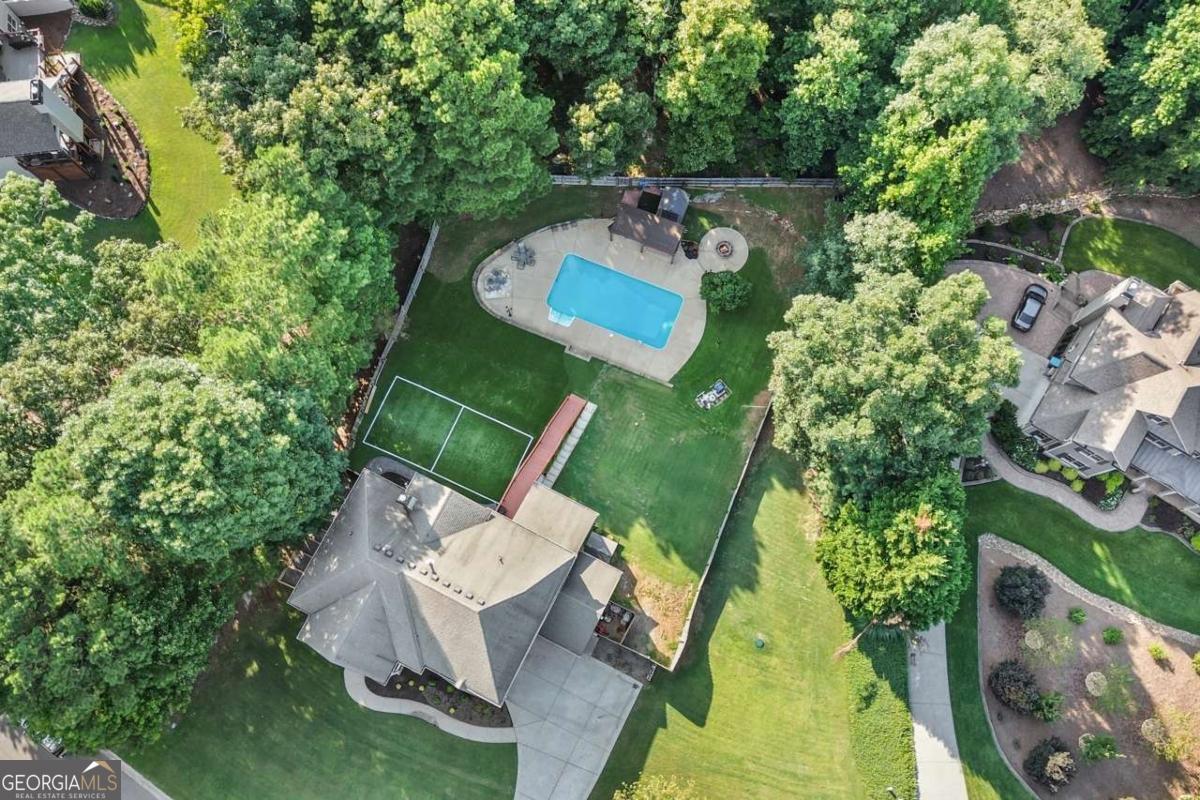 307 Tall Pines CT