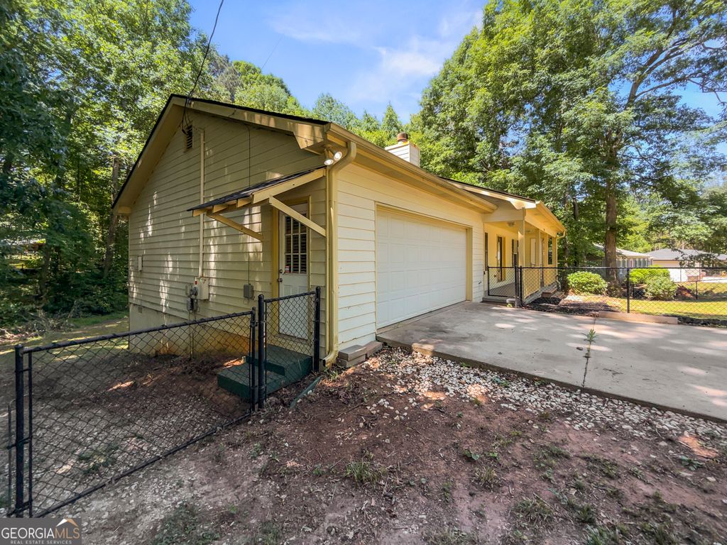 Photo of 2025 Old Concord Drive SE, Covington, GA 30016 (MLS # 10765447)
