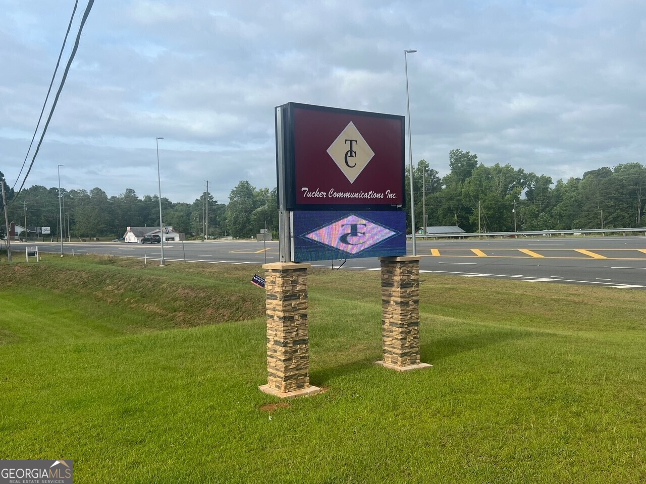 2120 Highway 19 N