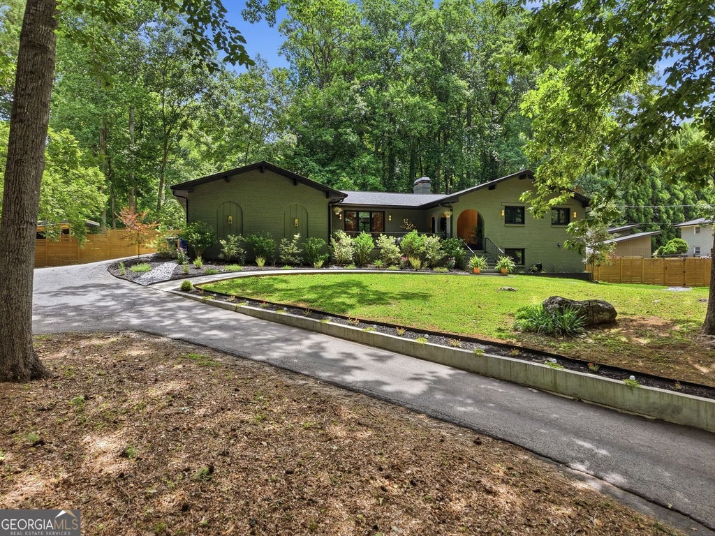 Photo of 4617 Somerset Road SW, Smyrna, GA 30082 (MLS # 10812205)