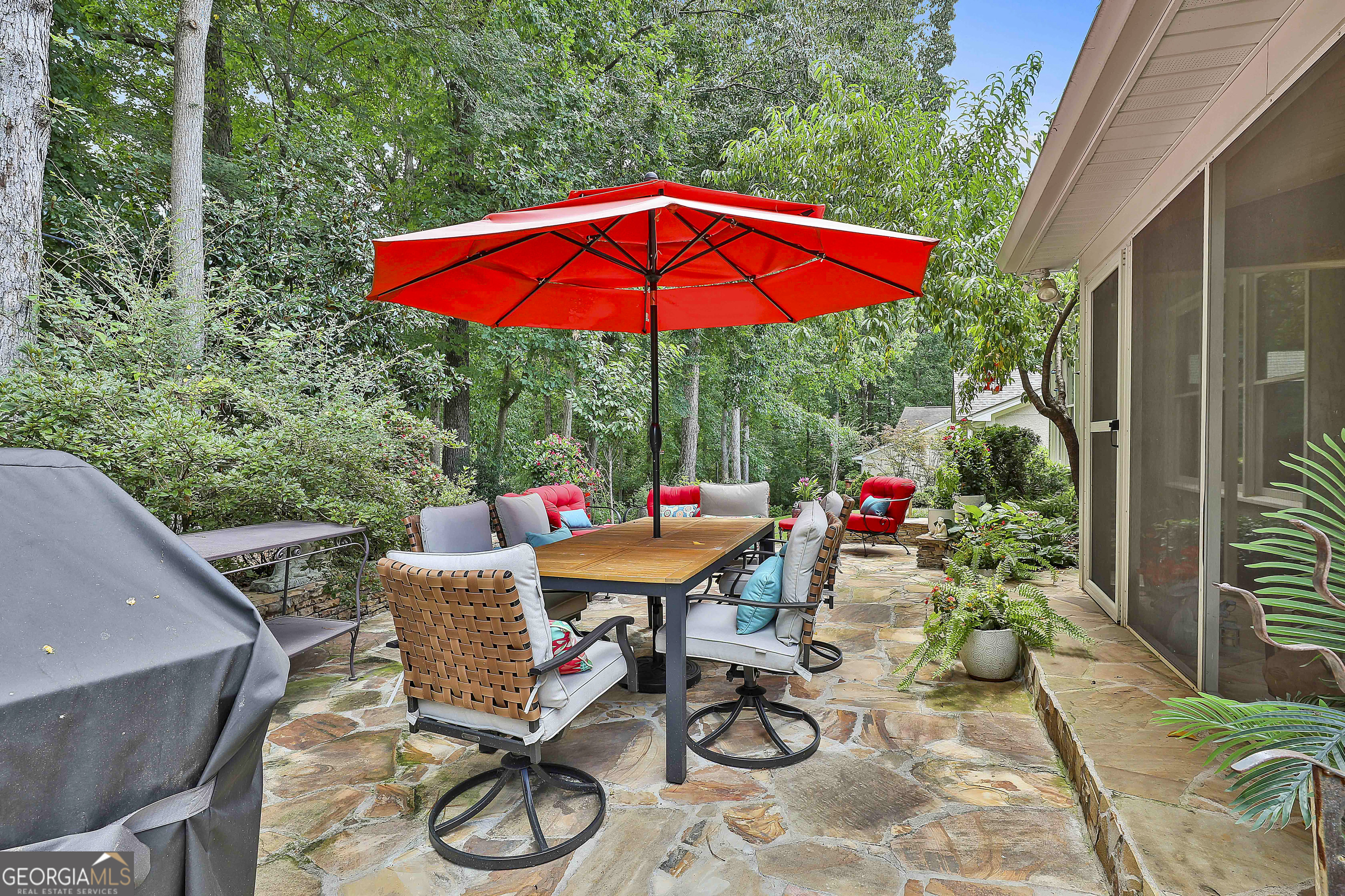 Peachtree City, Georgia 30269, United States, 4 Bedrooms Bedrooms, ,3 BathroomsBathrooms,Residential,Active,177576