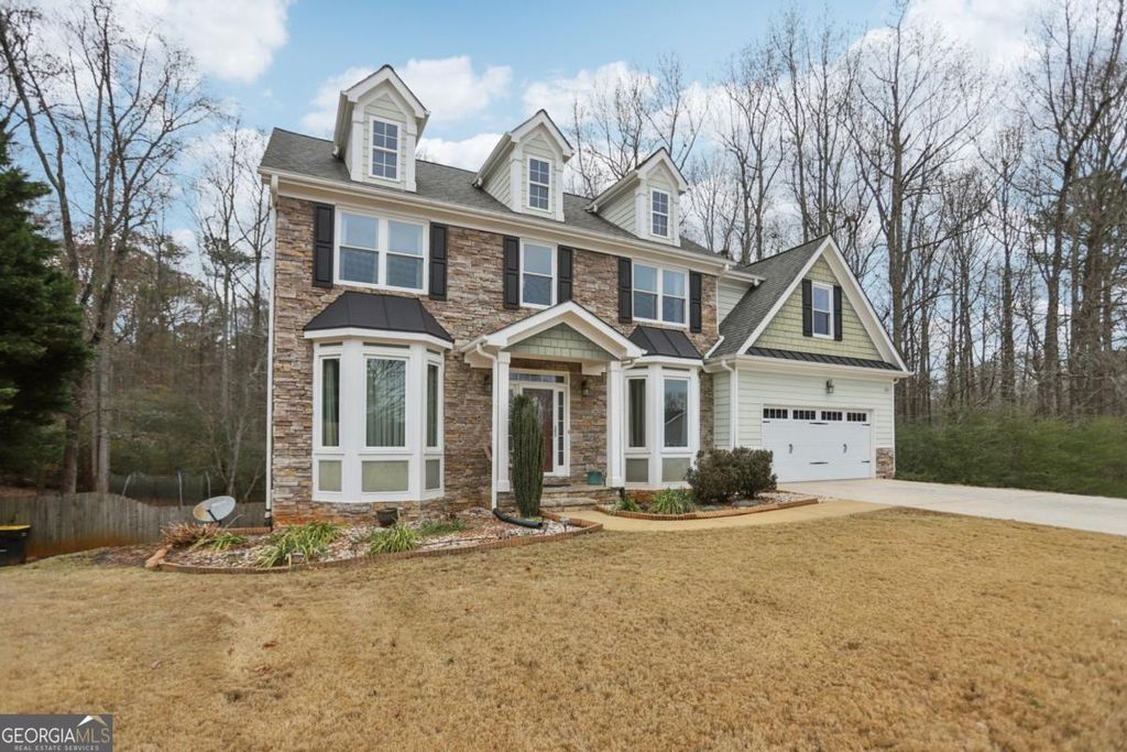 Photo of 419 Long Shore Way, Newnan, GA 30265 (MLS # 10654572)