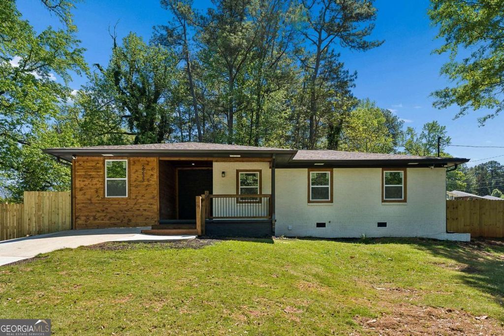 Photo of 2233 Brannen Road SE, Atlanta, GA 30316 (MLS # 10730867)