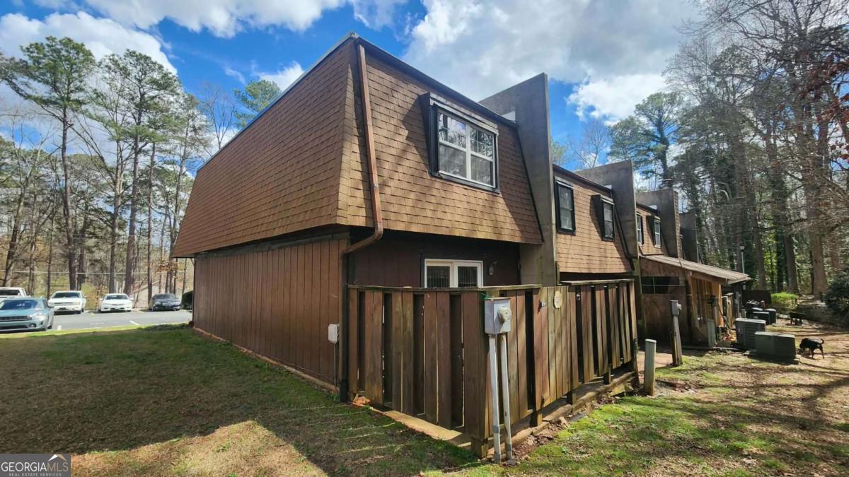 723 Cedar Pointe CT SW