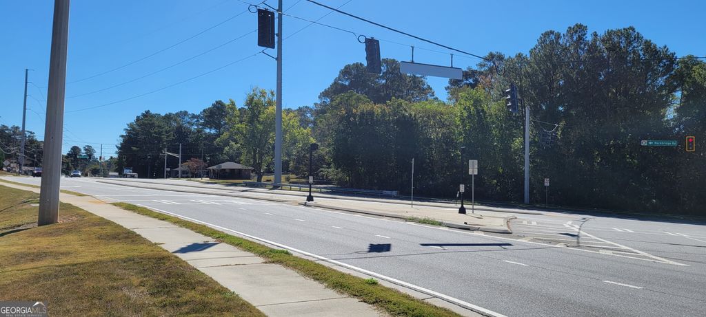 Photo of 2256 ROCKBRIDGE Road, Stone Mountain, GA 30087 (MLS # 10624715)