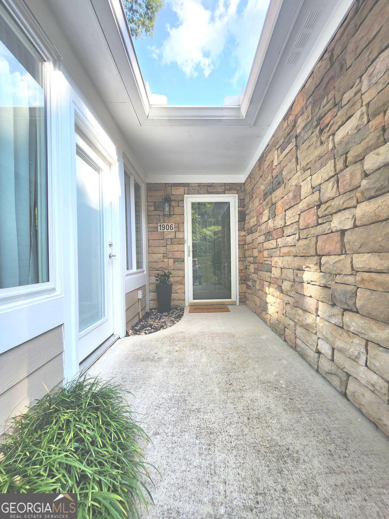1906 KOLB FARM CIR