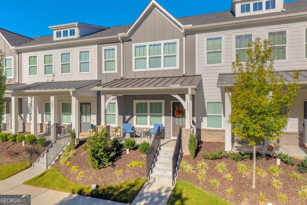 Photo of 1954 Sanford Dr, Atlanta, GA 30318 (MLS # 10669747)