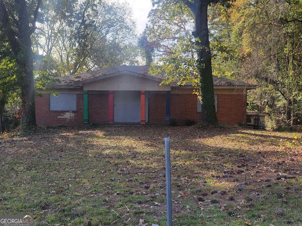 Photo of 974 Bolton Rd NW, Atlanta, GA 30331 (MLS # 10661260)