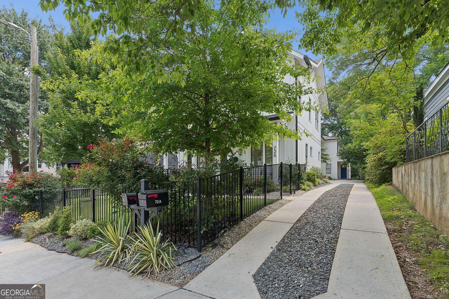 72 SE Walthall ST SE A
