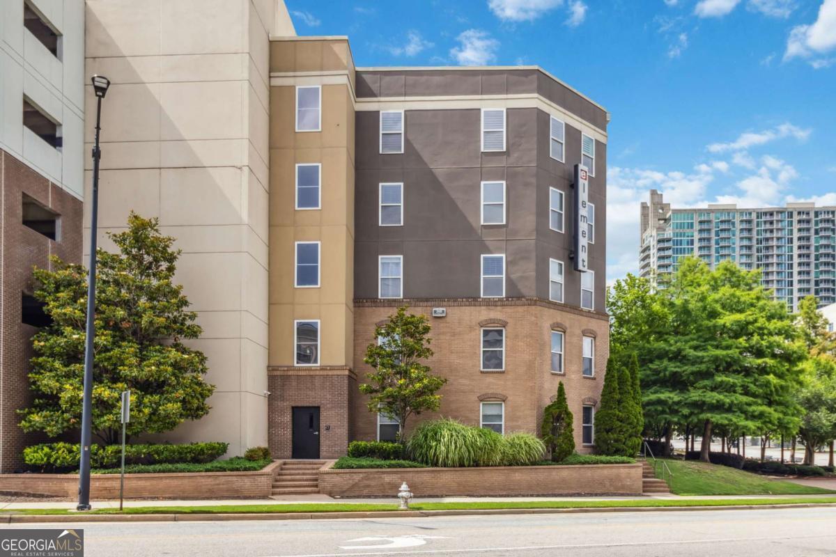 390 17TH ST NW 6055