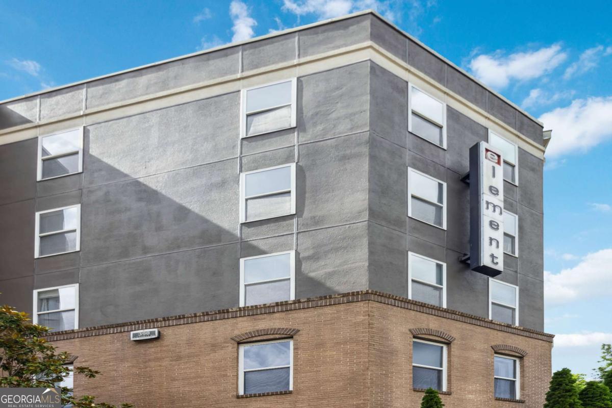 390 17TH ST NW 6055
