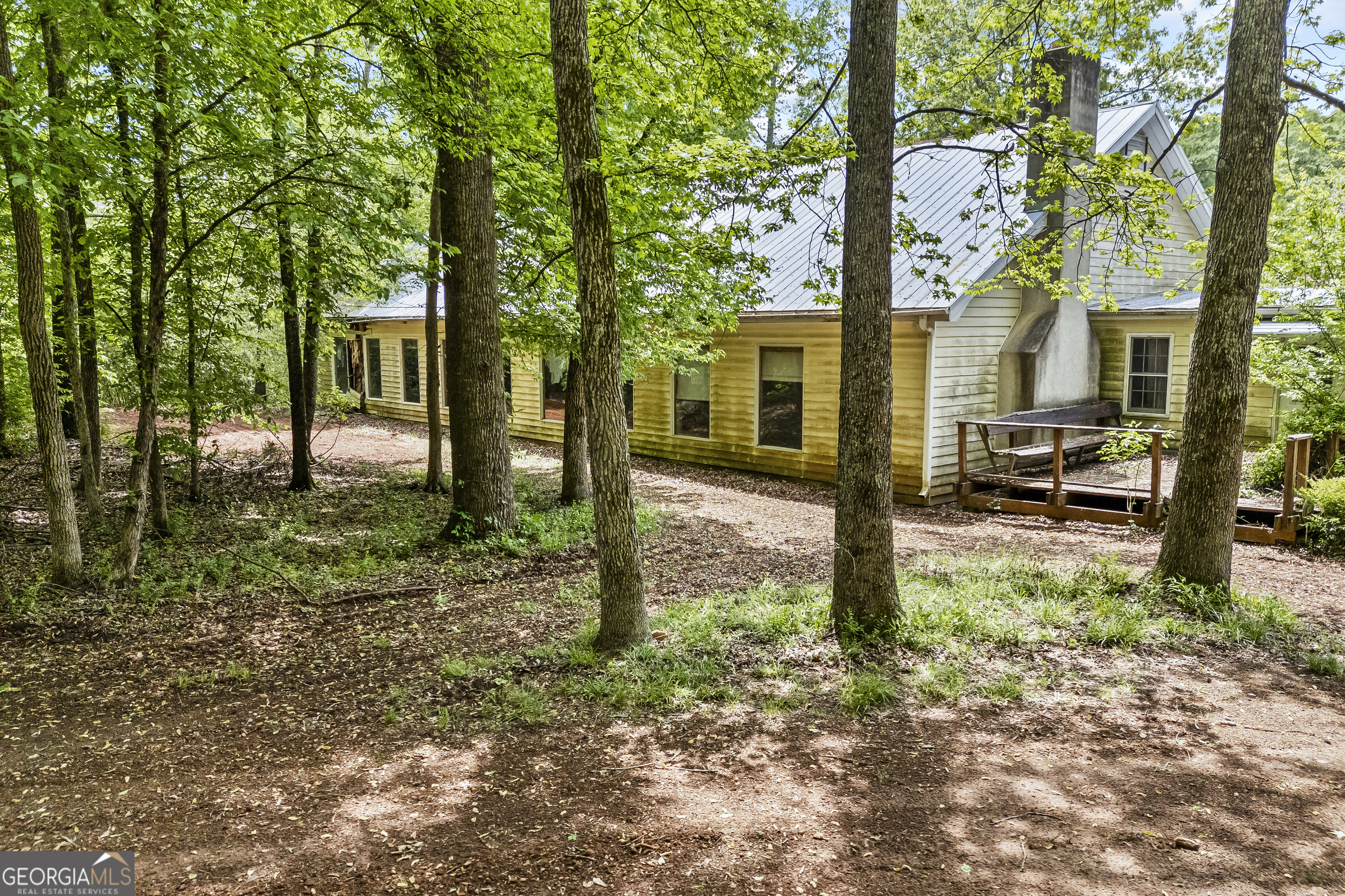 424 Old Indian Trail RD
