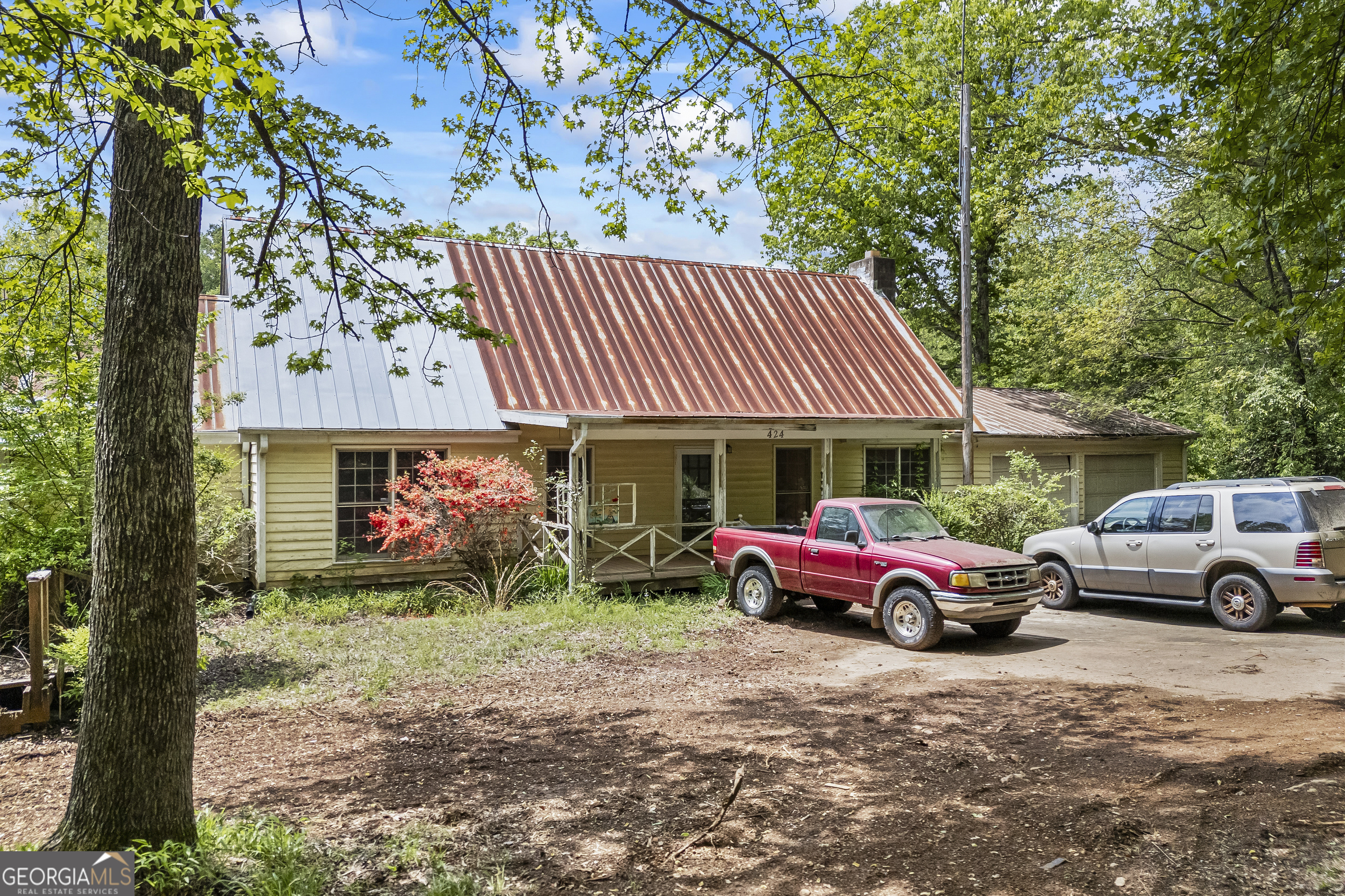 424 Old Indian Trail RD