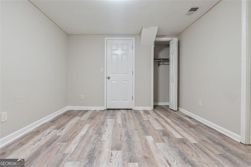 LACEOLA WOODS - Residential