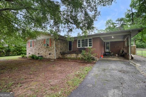 Photo of 108 Roberts Street, Calhoun, GA 30701 (MLS # 10791114)