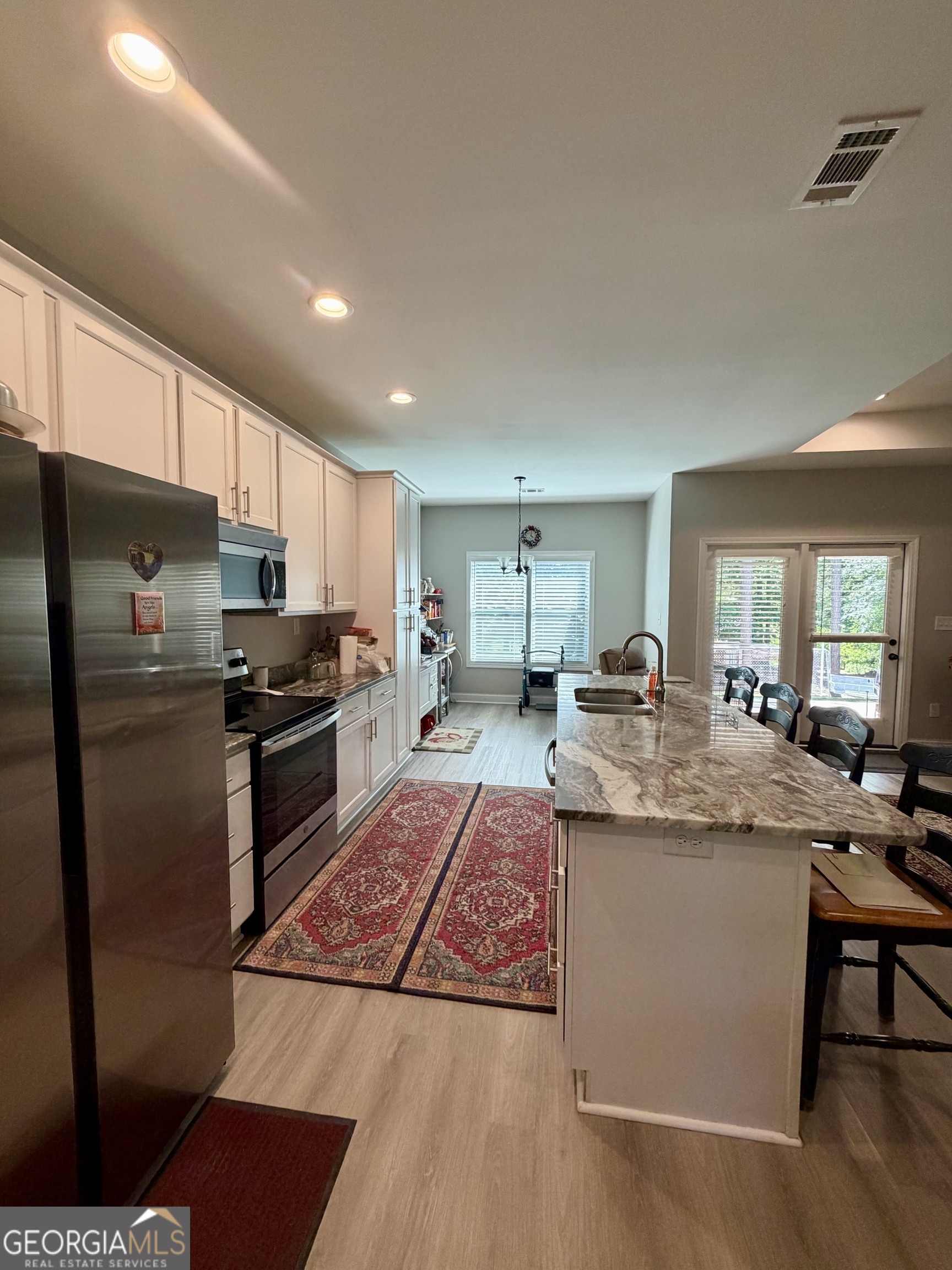 108 Cambridge CT NE