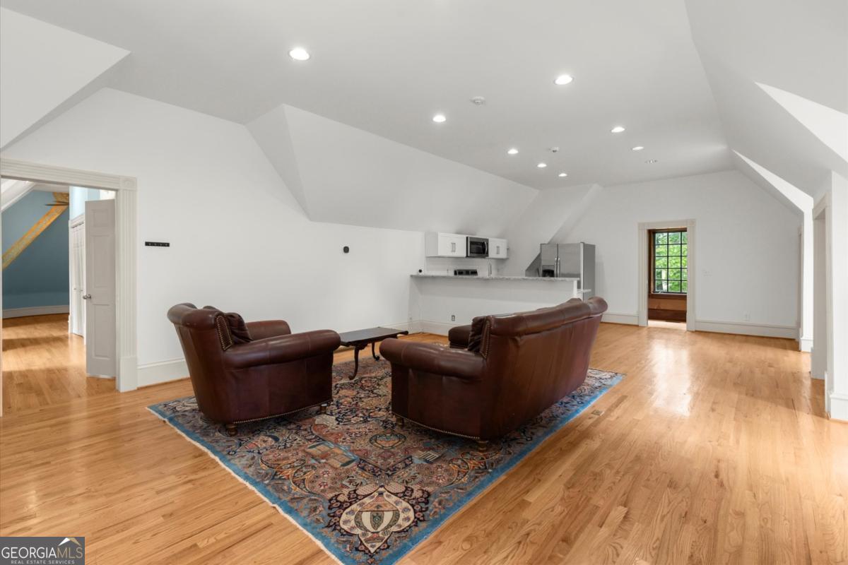 Waters Edge - Residential