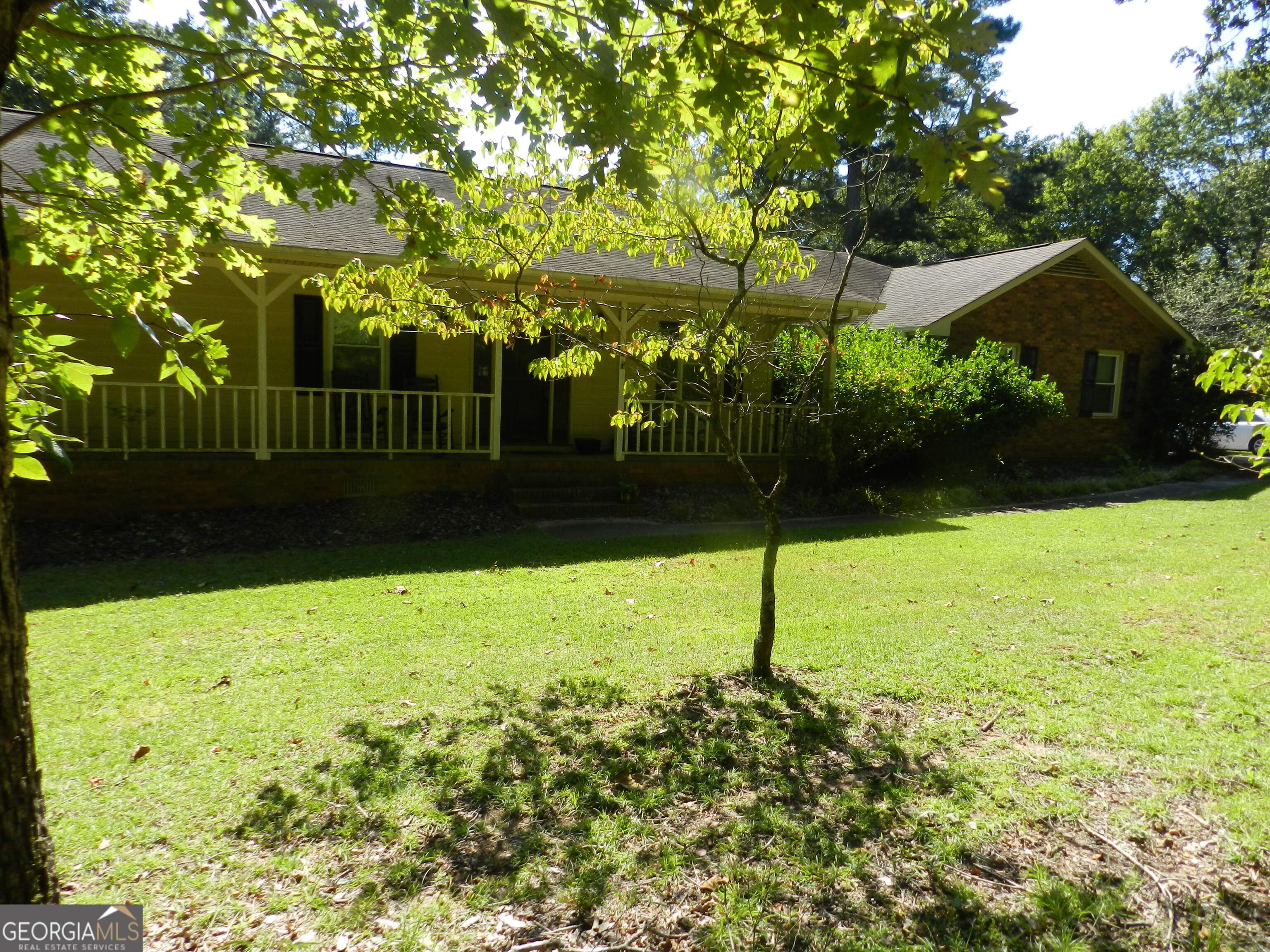 Fixer Upper/Investors with Acreage 3.86 No HOA established quiet community 3 side Brick Home with great Bones! Convenient location close to all McDonough has to offer! 8 miles north of McDonough square & 8 miles to I-75 Single level Brick Ranch Home 3 bed & 2 baths, Large Eat in kitchen overlooking private backyard, over sized Laundry room, 2 car attached garage with door opener. Awesome neighbors! ALL OF THIS IN UNION GROVE SCHHOOL DISTRICT This is where you want to raise your family! SCHEDULE TODAY TO VIEW W/SHOWING TIME APPT. CENTER CALL WAYNE WITH ANY QUESTIONS YOU MAY HAVE? 770-294-5951