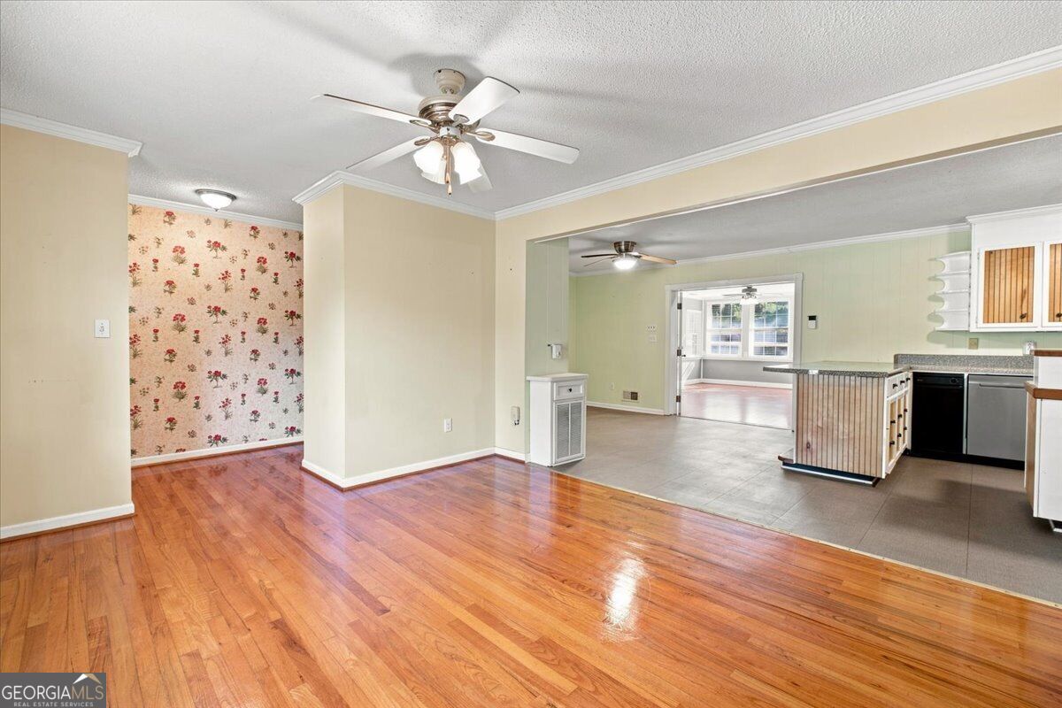 4679 Rockmart RD SE