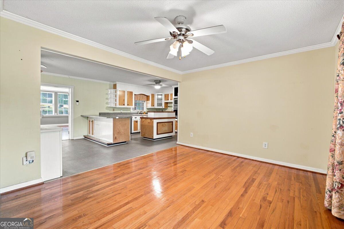 4679 Rockmart RD SE