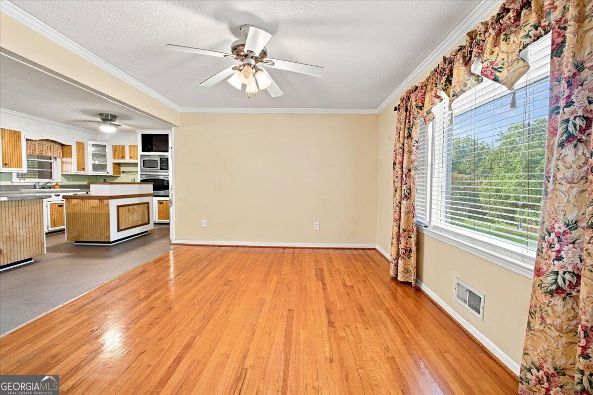 4679 Rockmart RD SE